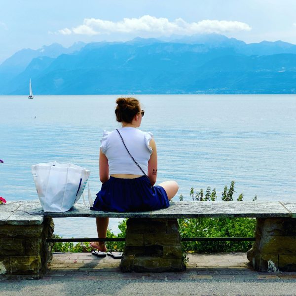 Perceber o que está além do imediato: um exercício de presença